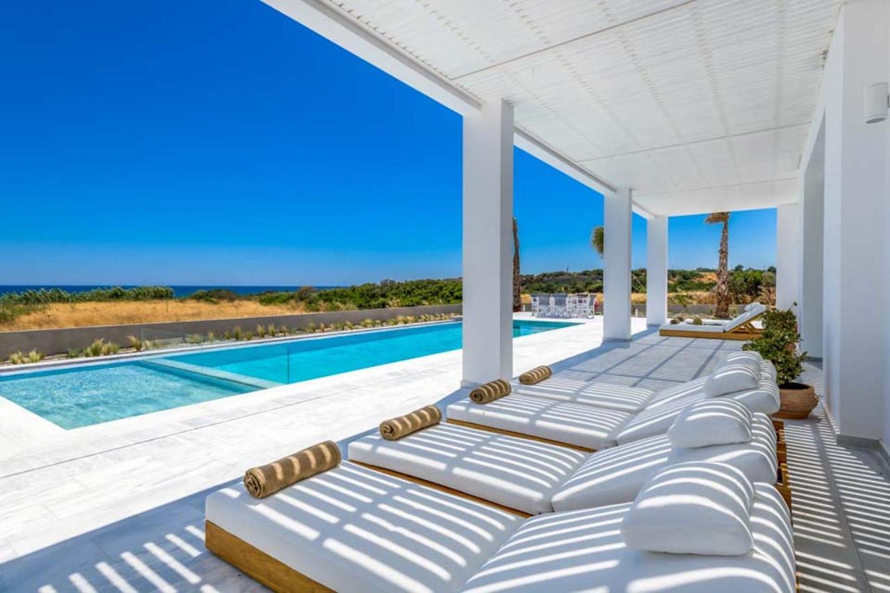 Seashore Beachfront Villa Lakhania Extérieur photo