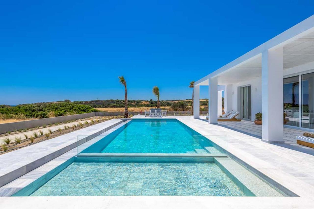 Seashore Beachfront Villa Lakhania Extérieur photo